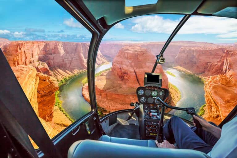 Vol en hélicoptère au-dessus du Grand Canyon