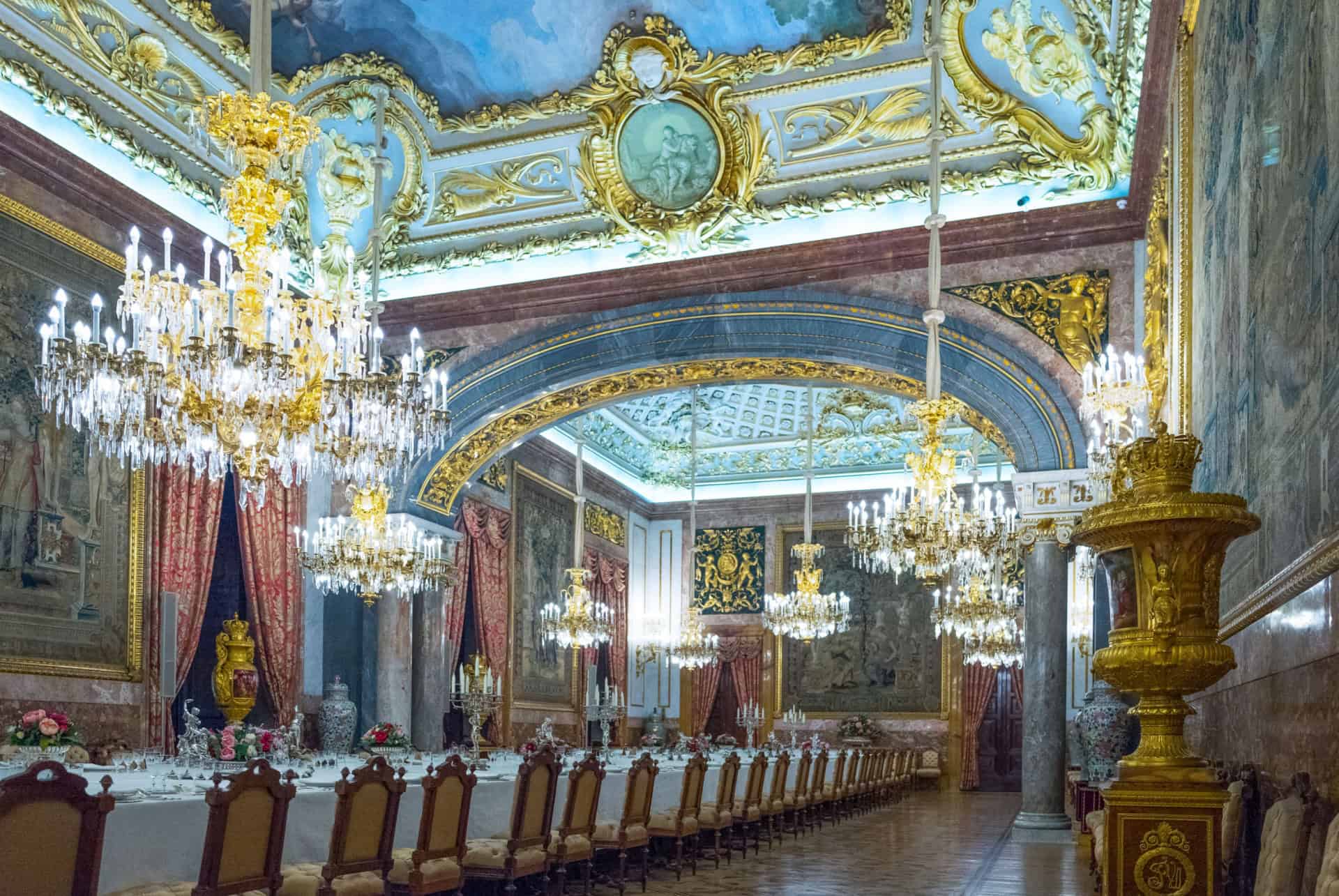 palais royal madrid salle a manger