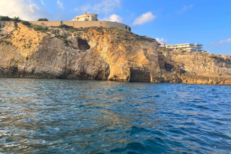 Croisière vers l'île d'Ortigia et les grottes marines