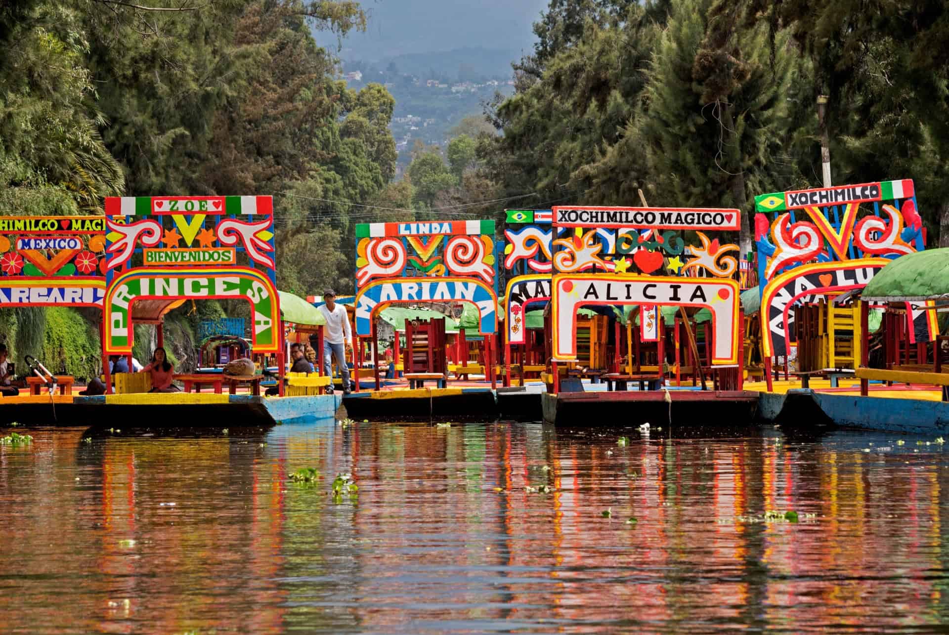 xochimilco canal