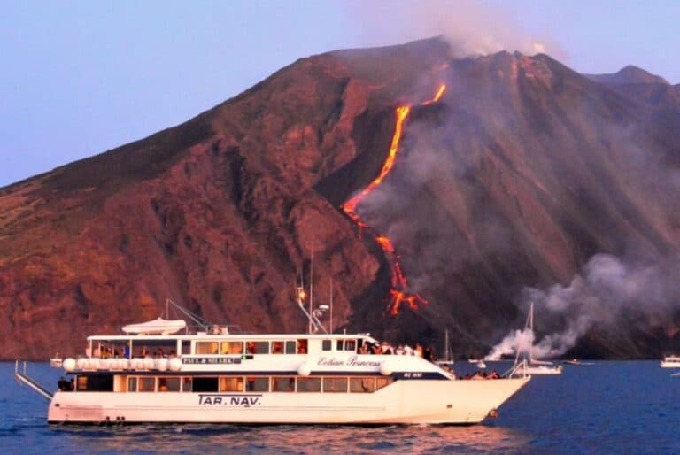 Croisière nocture jusqu'à Stromboli