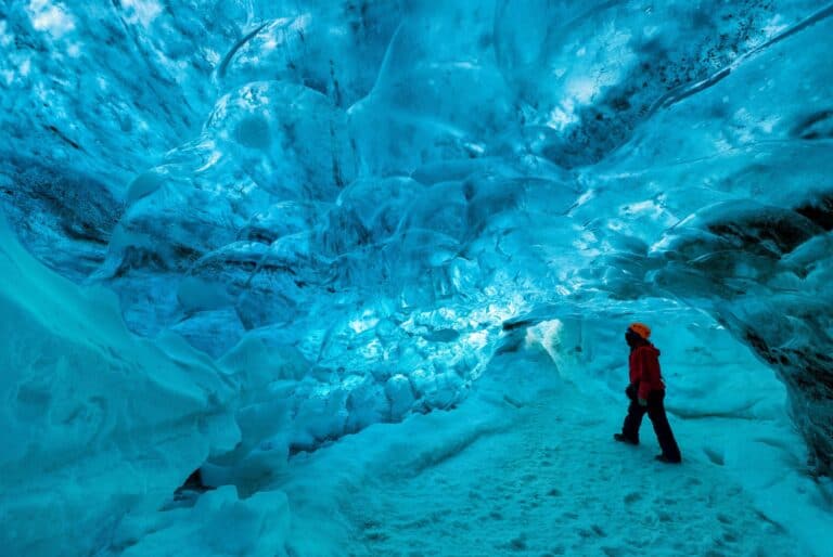 Excursion dans la grotte de cristal de Jökulsárlón