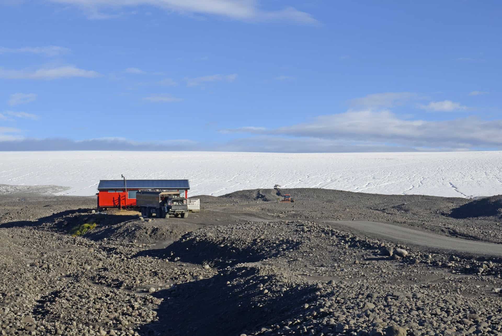 monster truck langjokull visiter glaciers islande