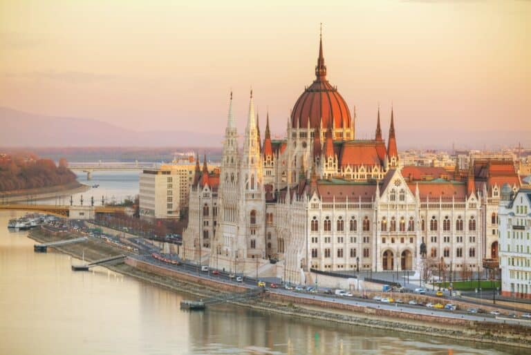 Grand tour de Budapest avec visite du Parlement