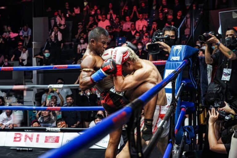 Combat de boxe Muay Thai