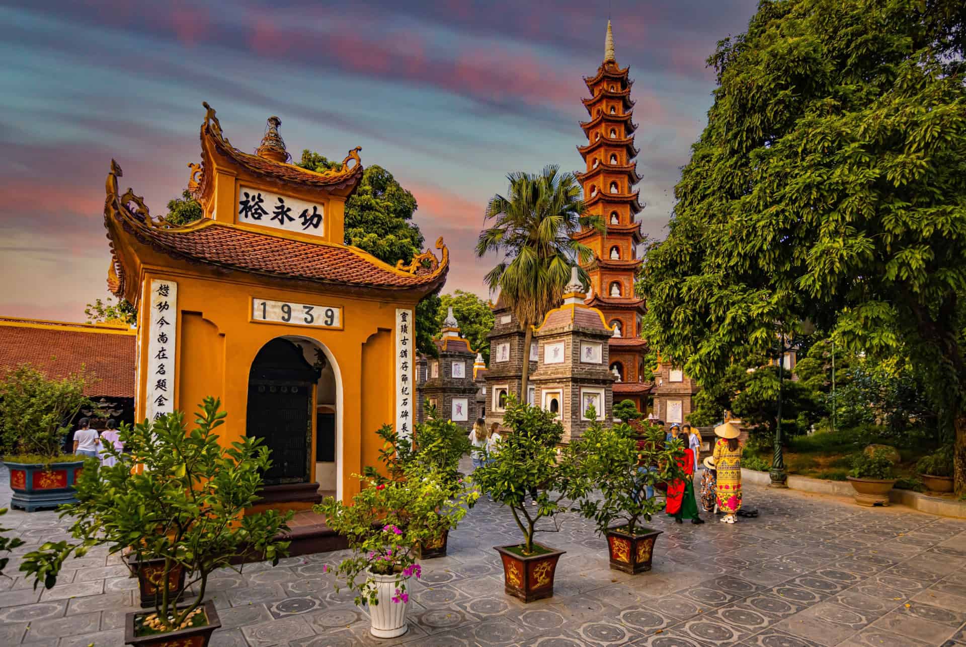 hanoi pagode tran quoc