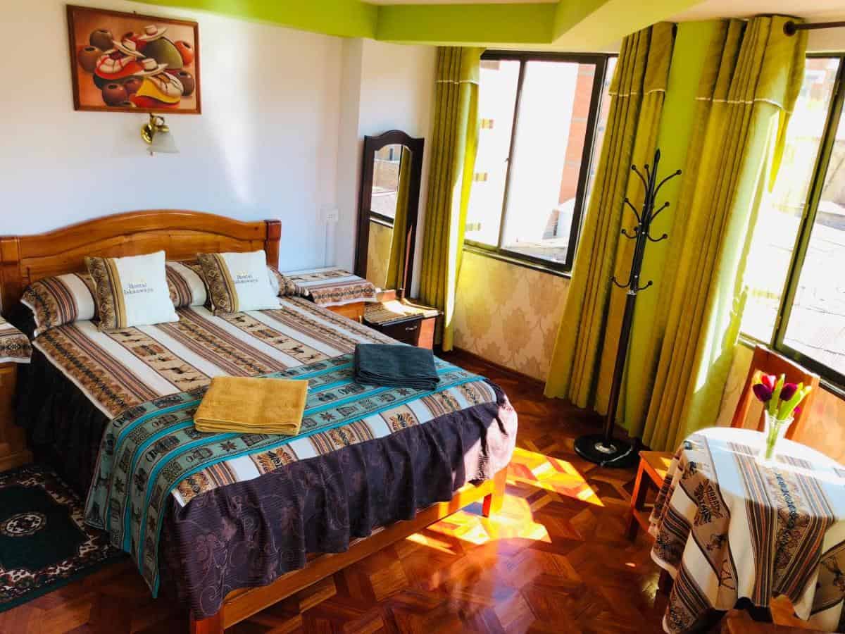 hostal la paz road tirp perou