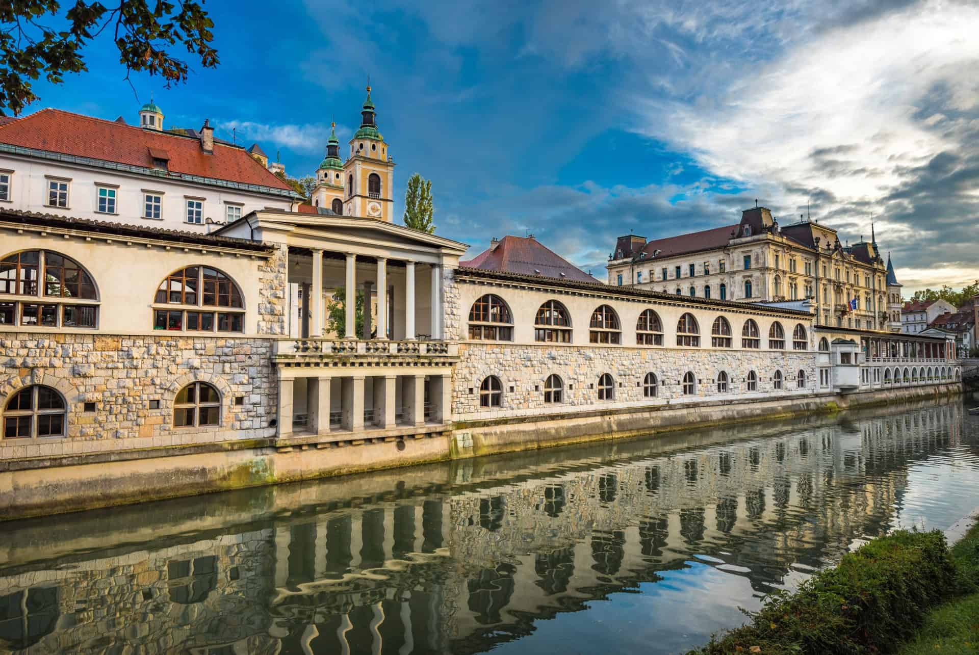 marche central ljubljana