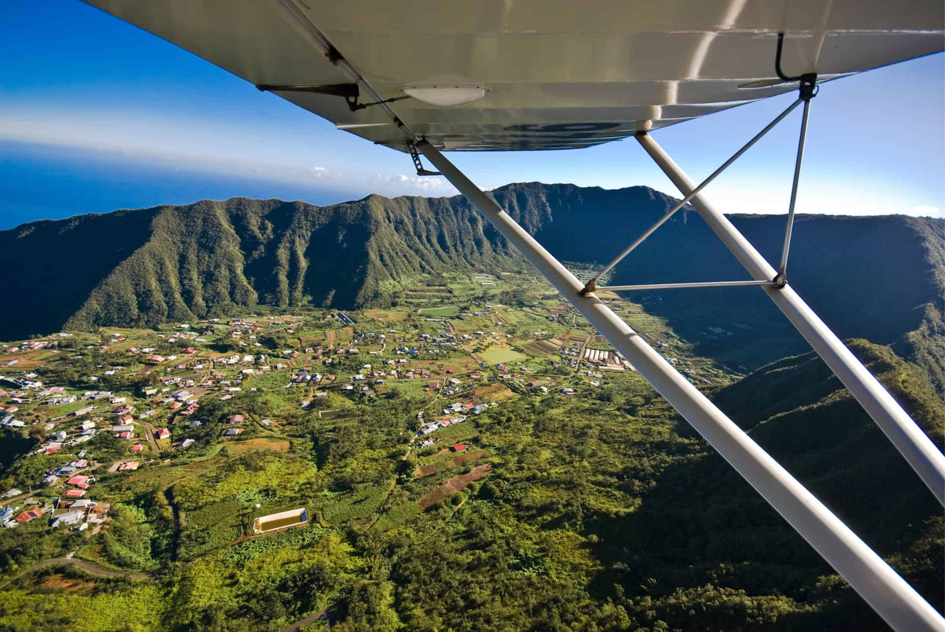 plus belles plages la reunion avion