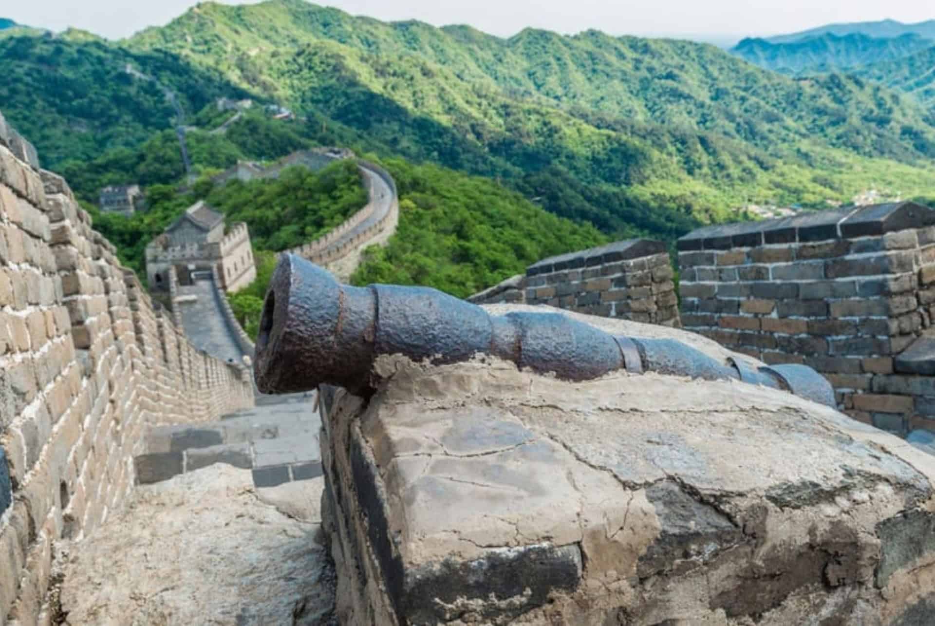 canon sur la grande muraille de chine