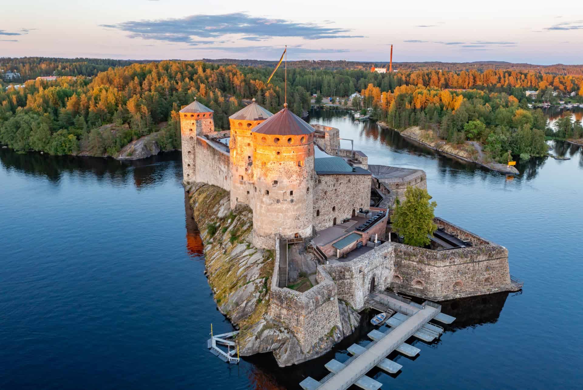 chateau medieval olavinlinna