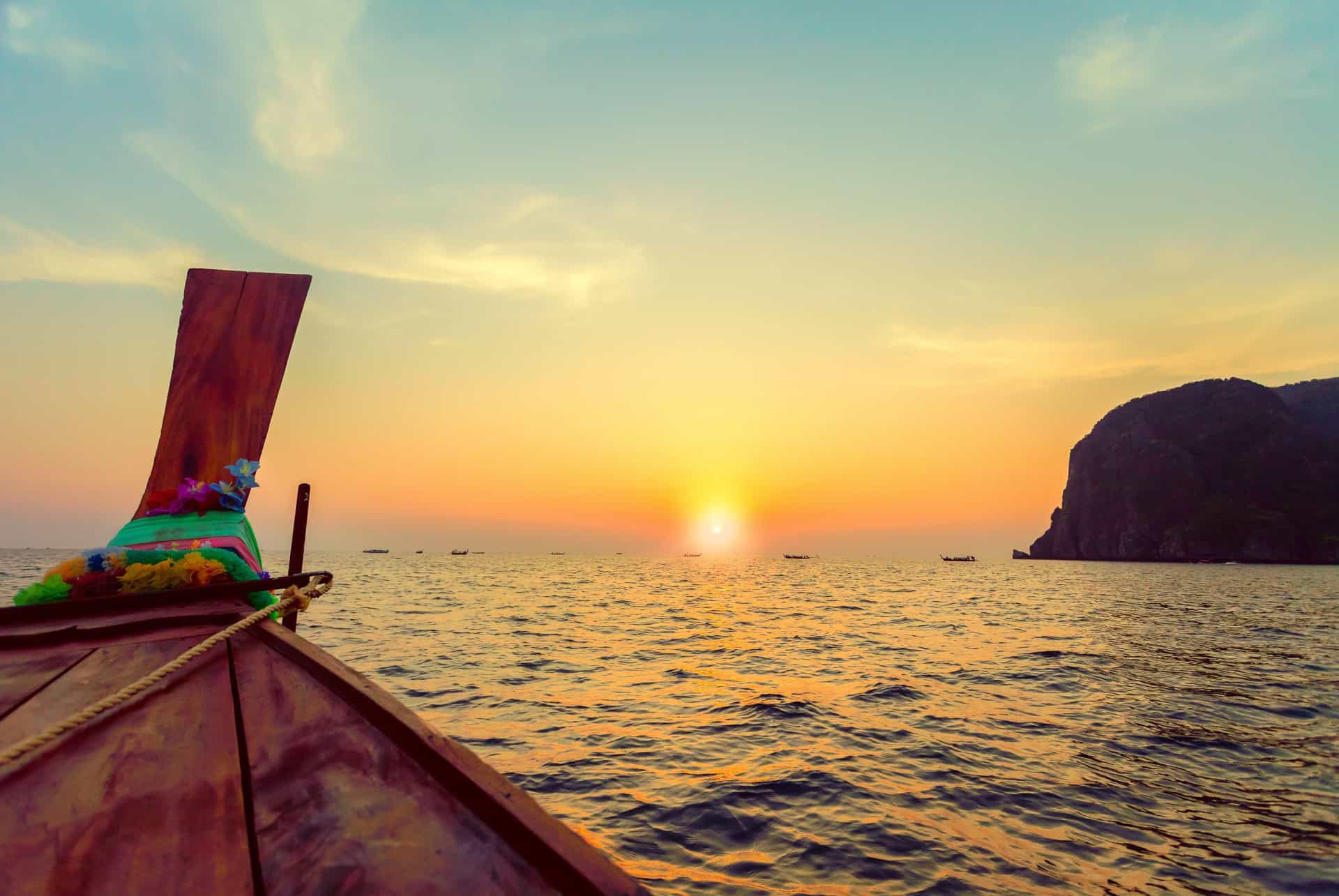 coucher de soleil koh phi phi bateau