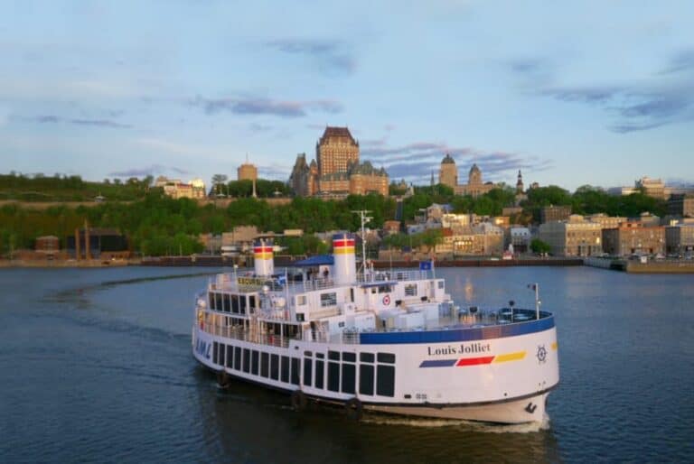 Croisière touristique