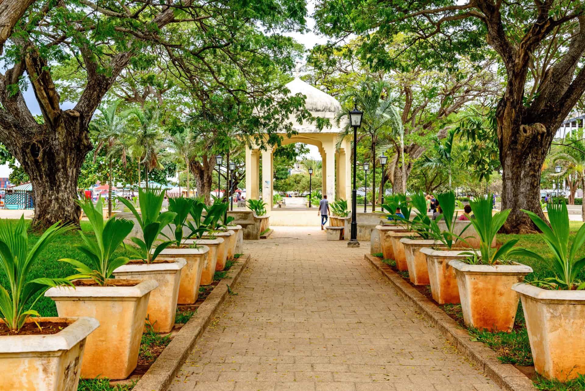 forodhani gardens stone town