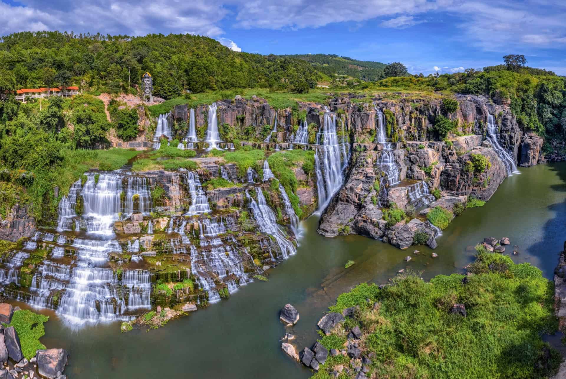 les chutes pongour