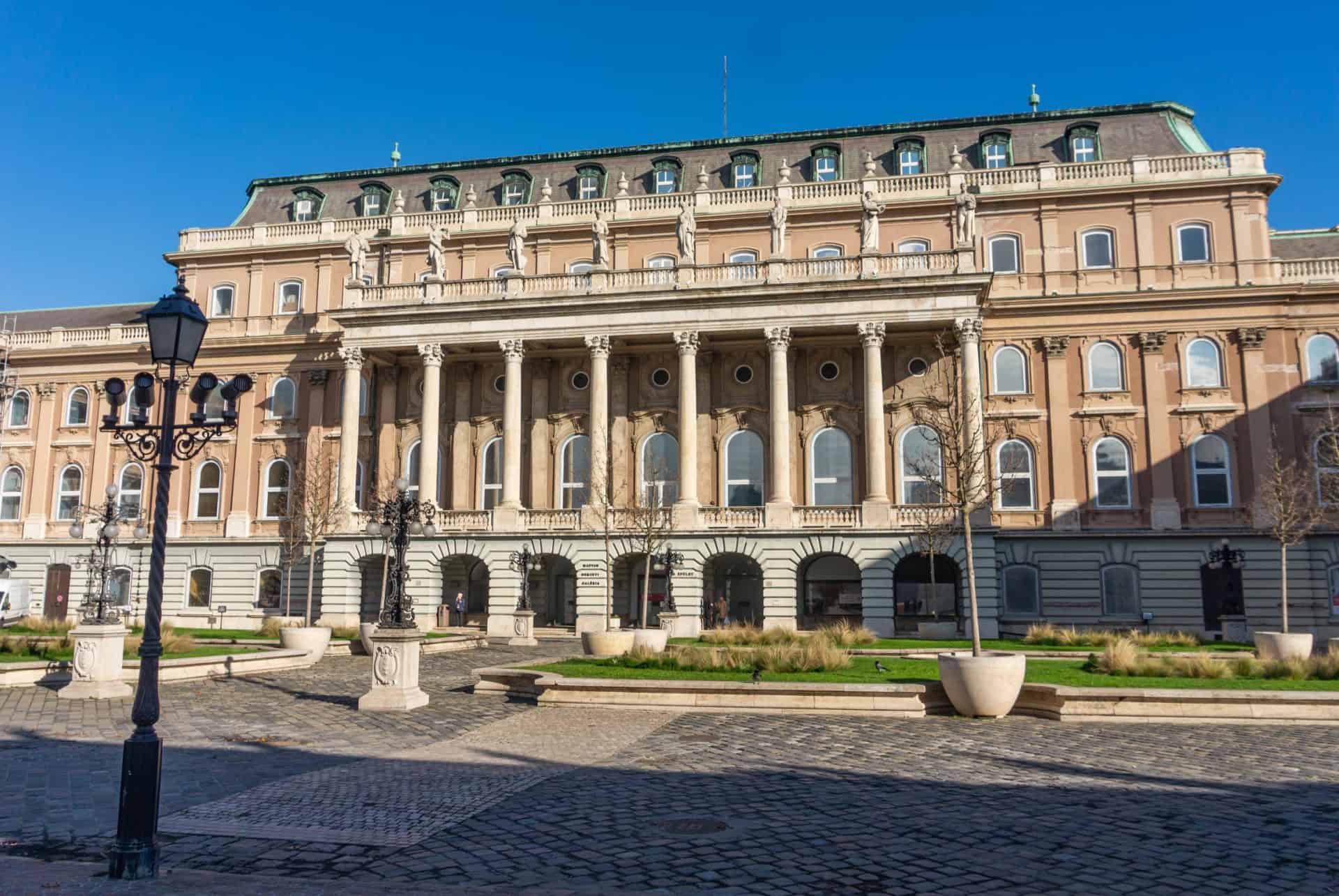 musee histoire chateau buda budapest