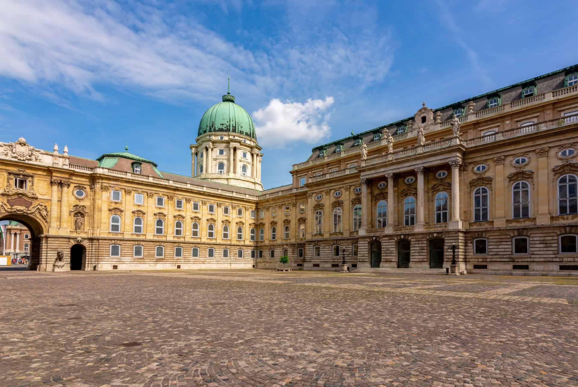 palais royal de buda