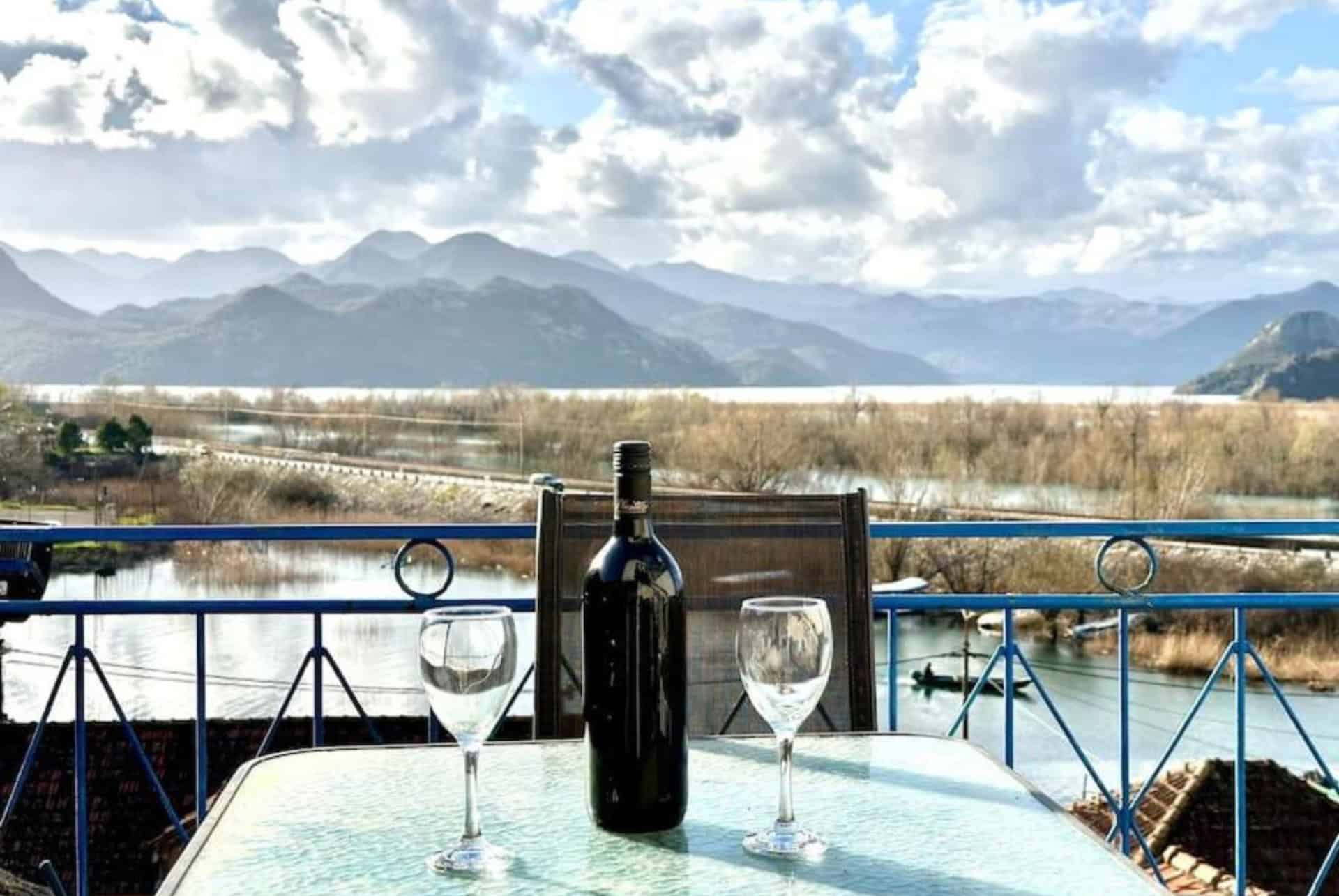 sunny balconies apartements skadar lake vue