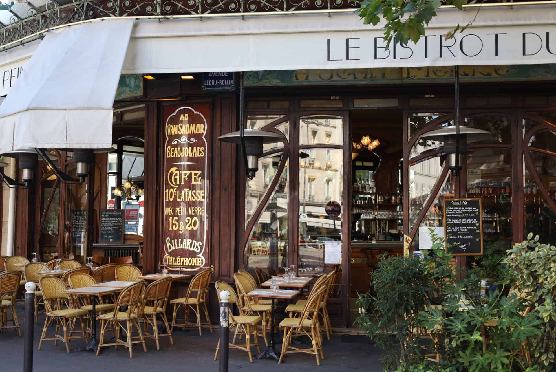 terrasse de cafe paris 2 jours