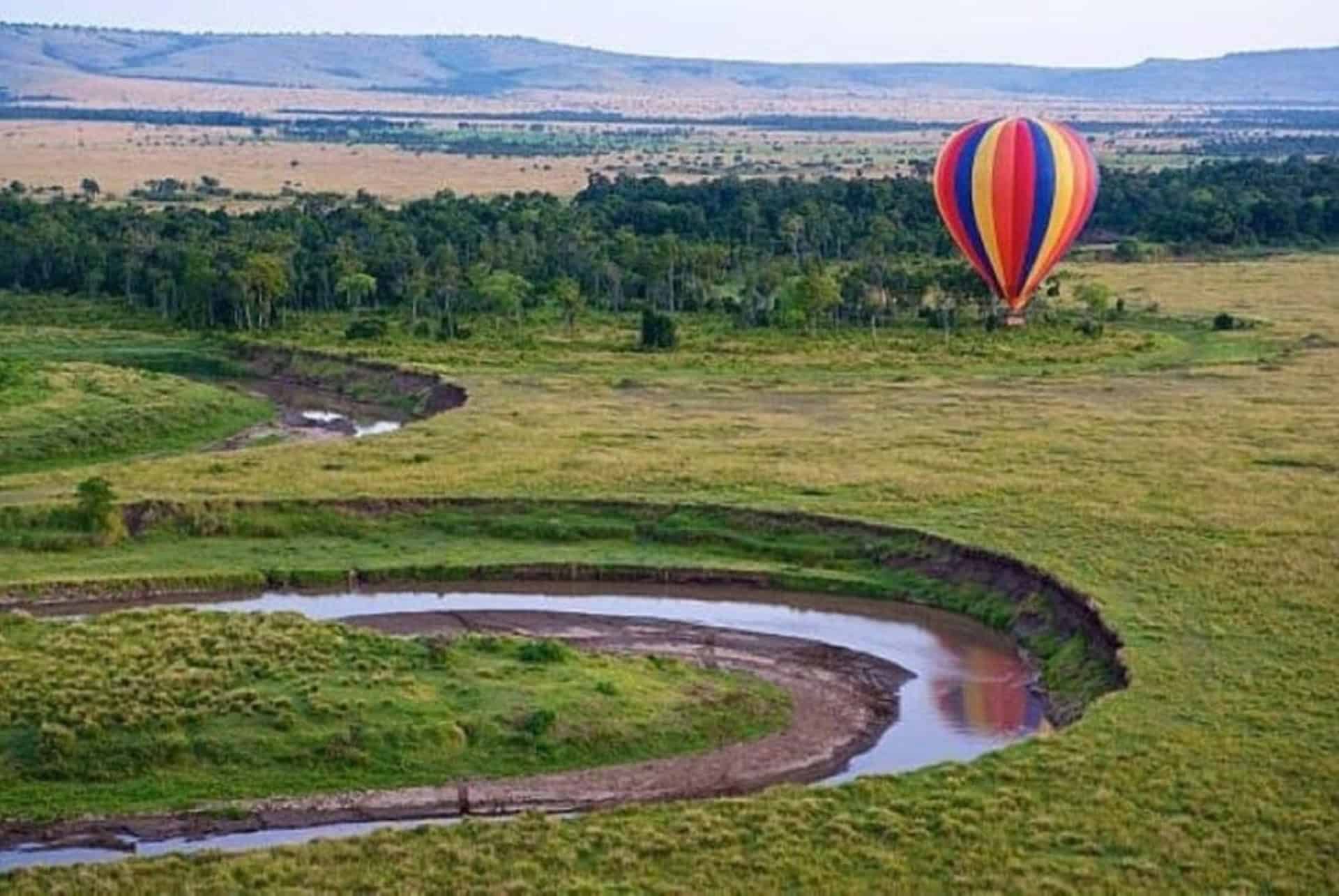 vol en montgolfiere au dessus du masai mara