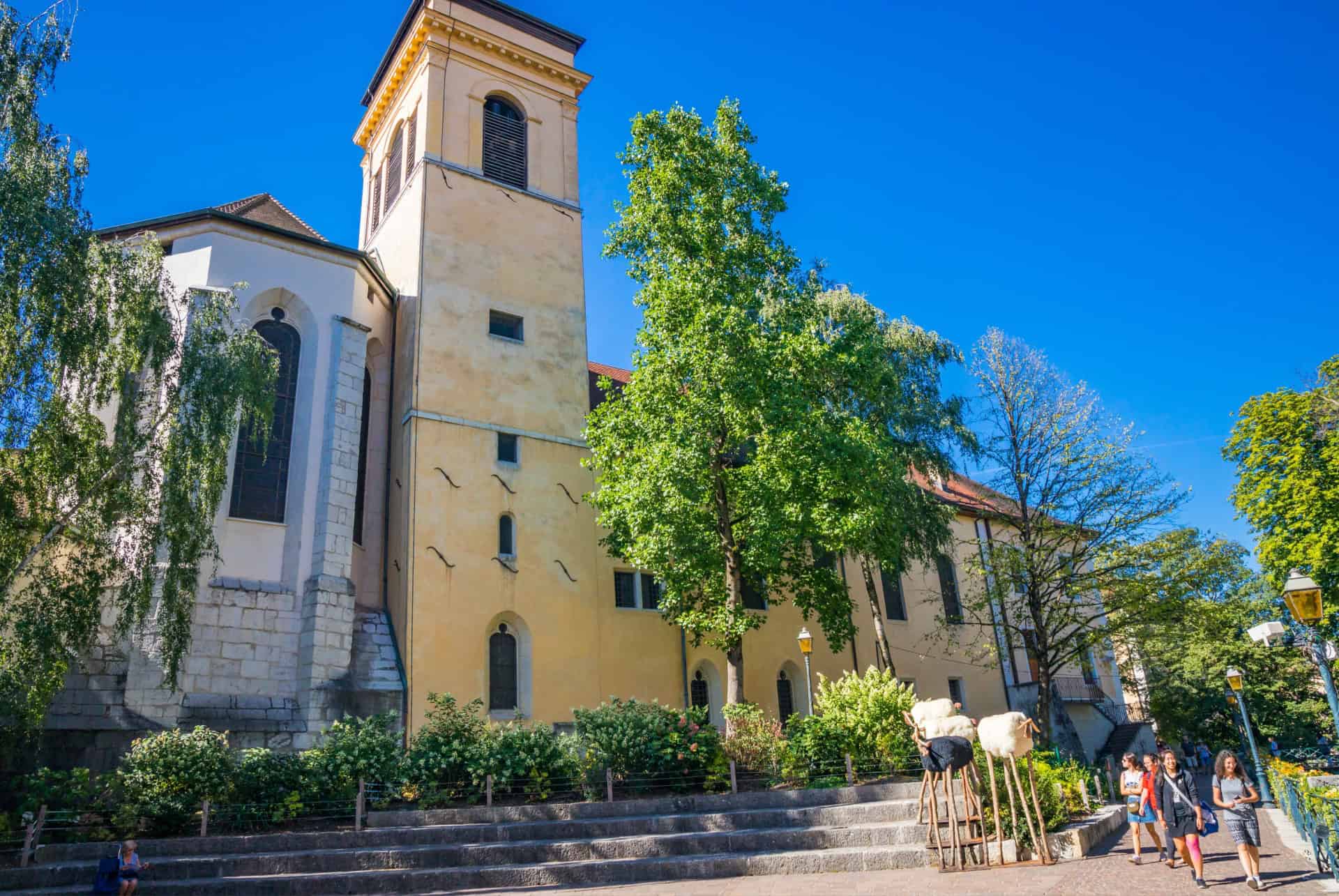 apercu de la cathedrale saint pierre a annecy