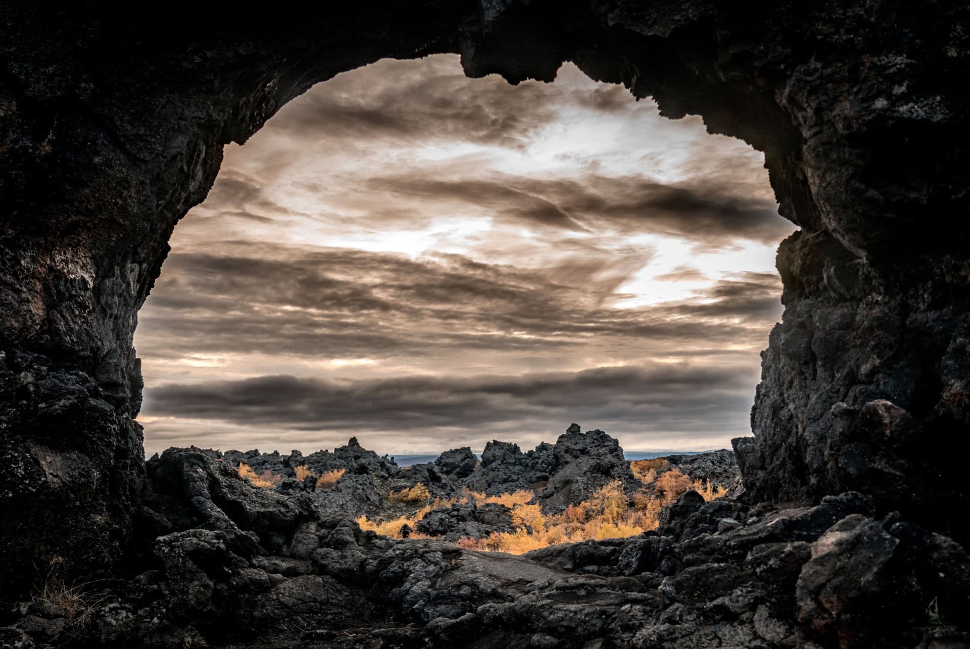 dimmuborgir islande