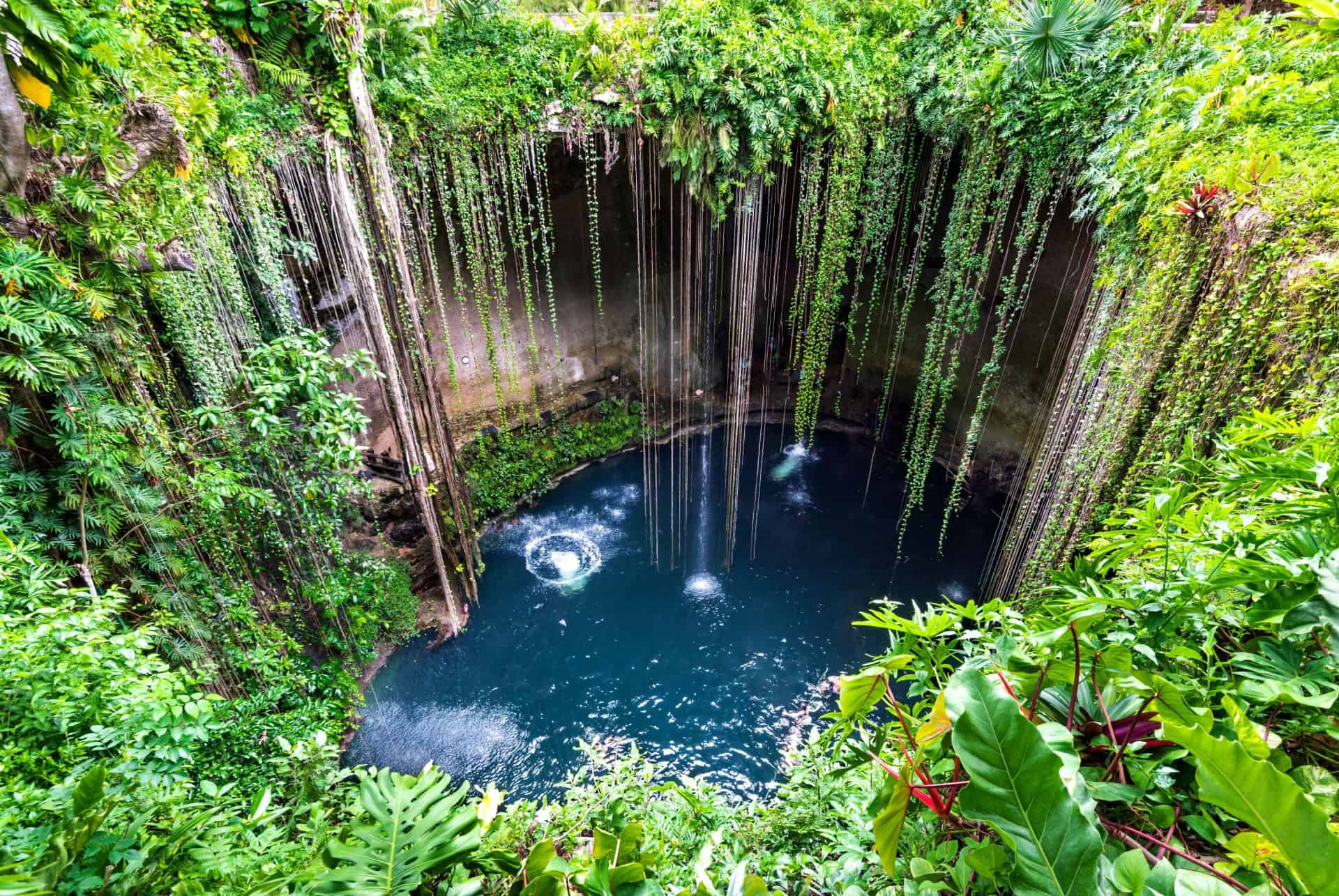 cenote à Chichen Itza au Mexique