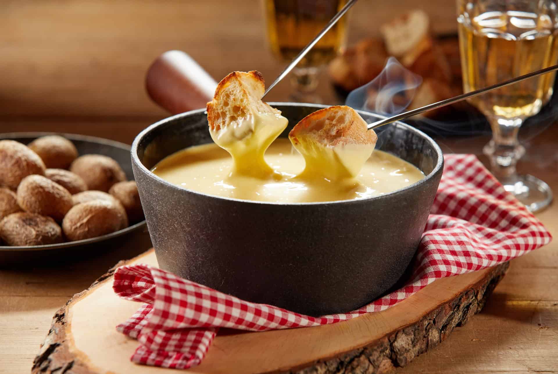 fondue savoyarde : ski week-end en France