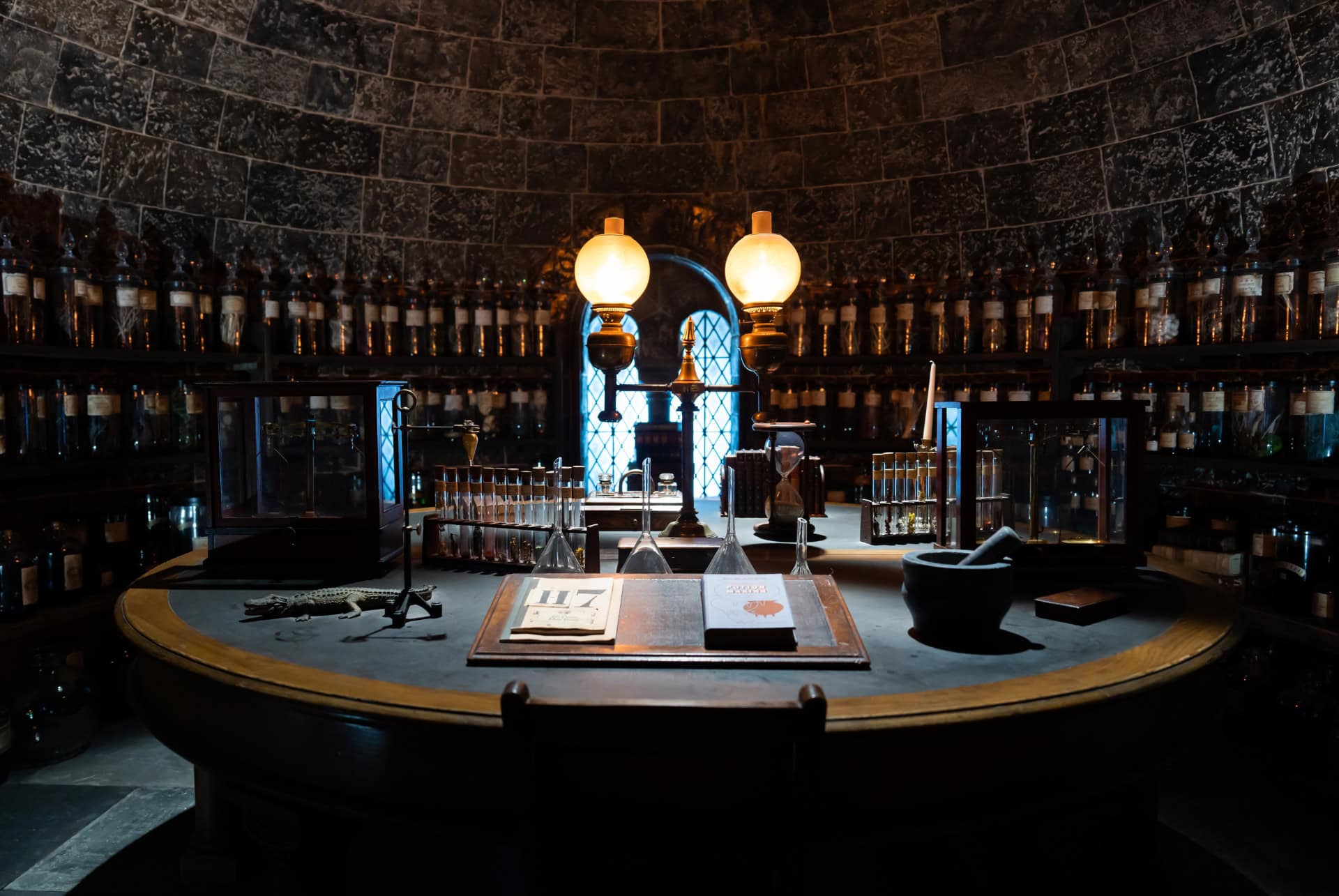 salle des potions dans les studios harry potter de tokyo