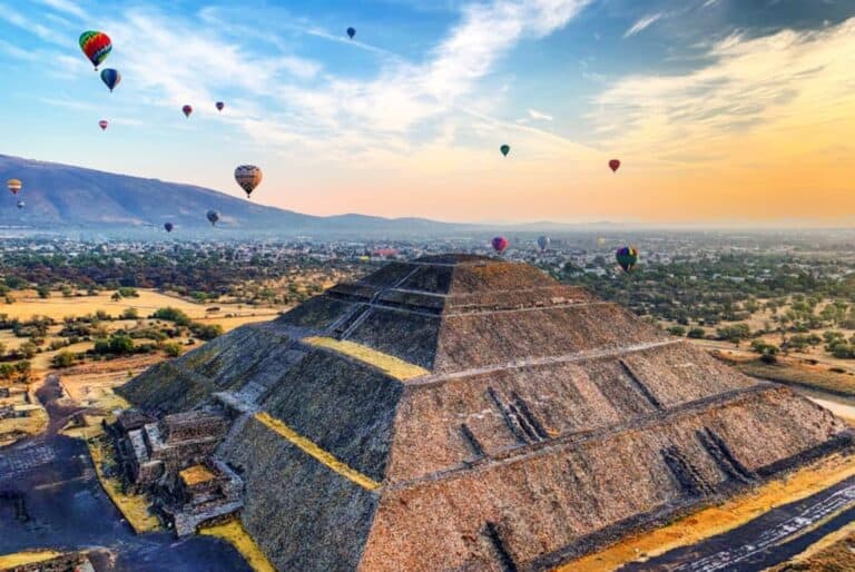 Vol en montgolfière à Teotihuacan