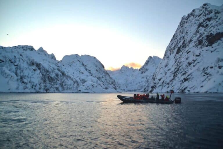 Croisière guidée au Trollfjord