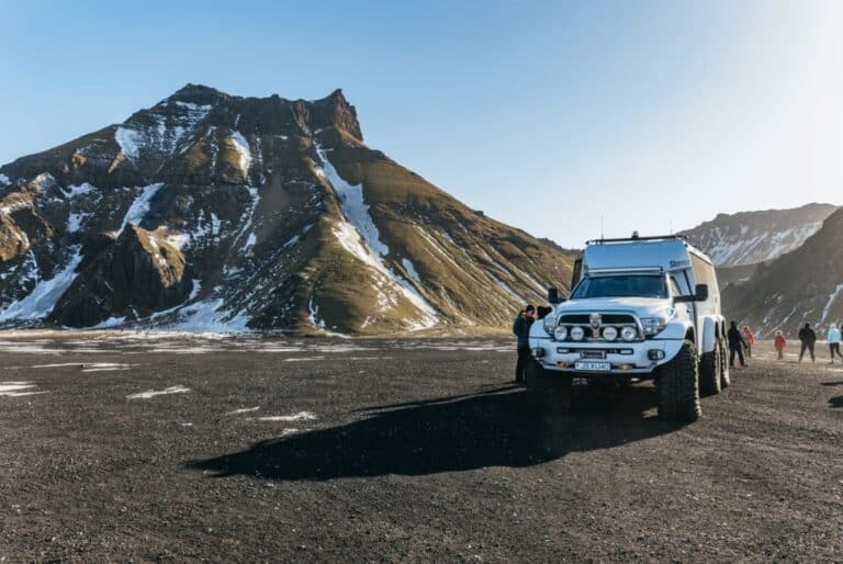 Grotte de glace du volcan Katla en 4x4