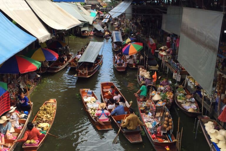 Marchés de Damnoen Saduak et Maeklong