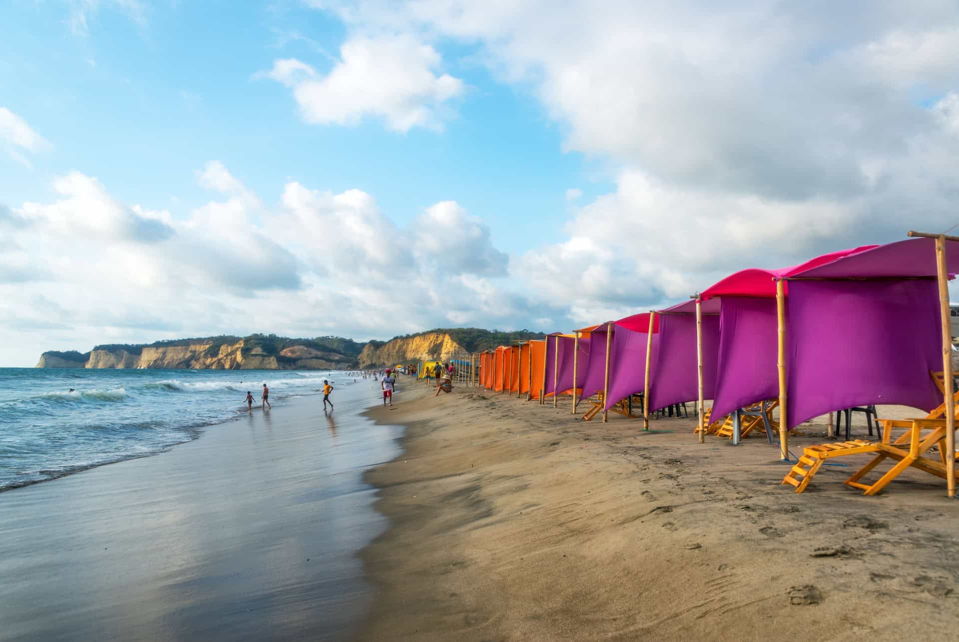 plage de canoa equateur