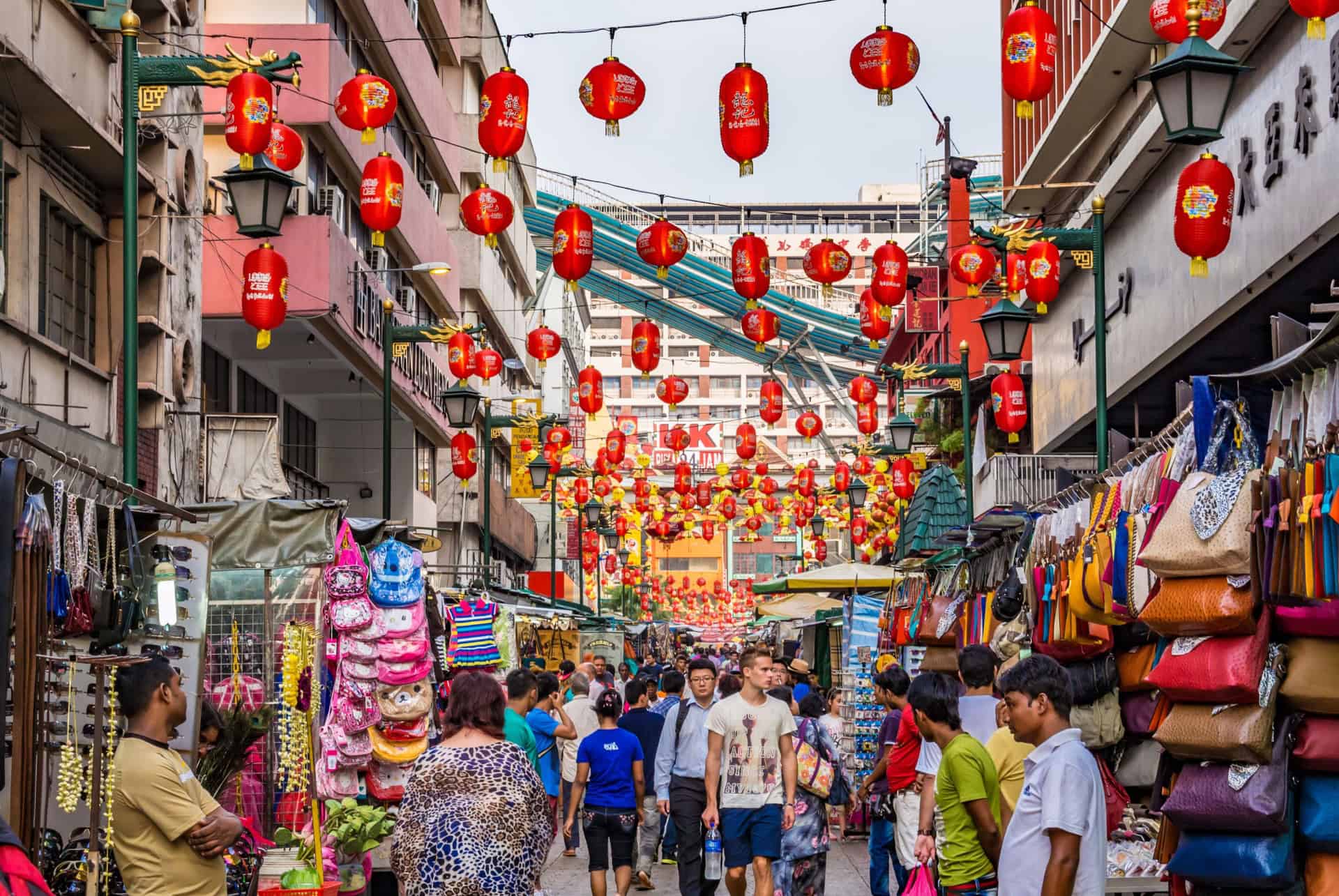 rue commercante de chinatown a kuala lumpur