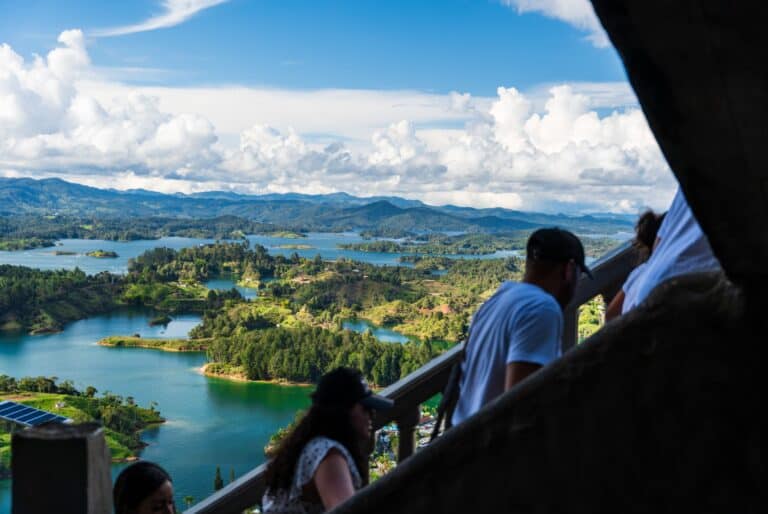 Excursion à Guatapé, à la Piedra del Peñol et tour en bateau