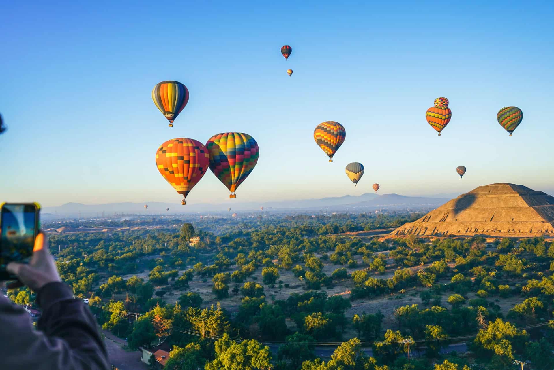 préparer son vol en montgolfière à teotihuacan