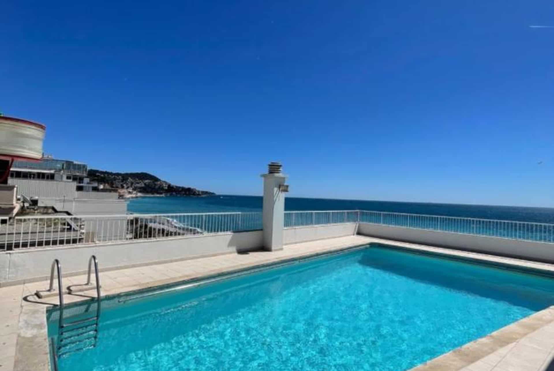 royal lux promenade des anglais piscine