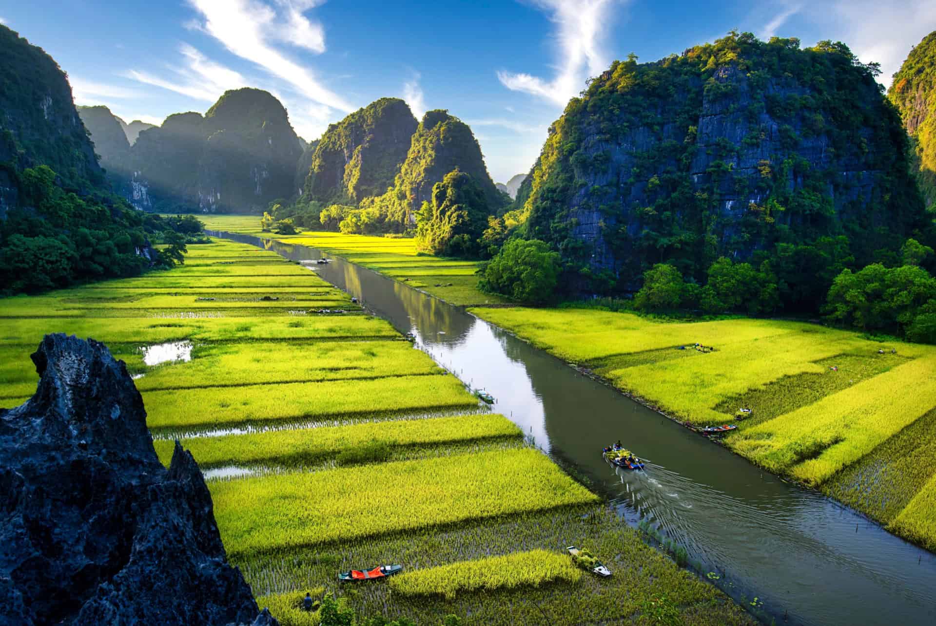 rizières de Tam Coc vietnam en avril