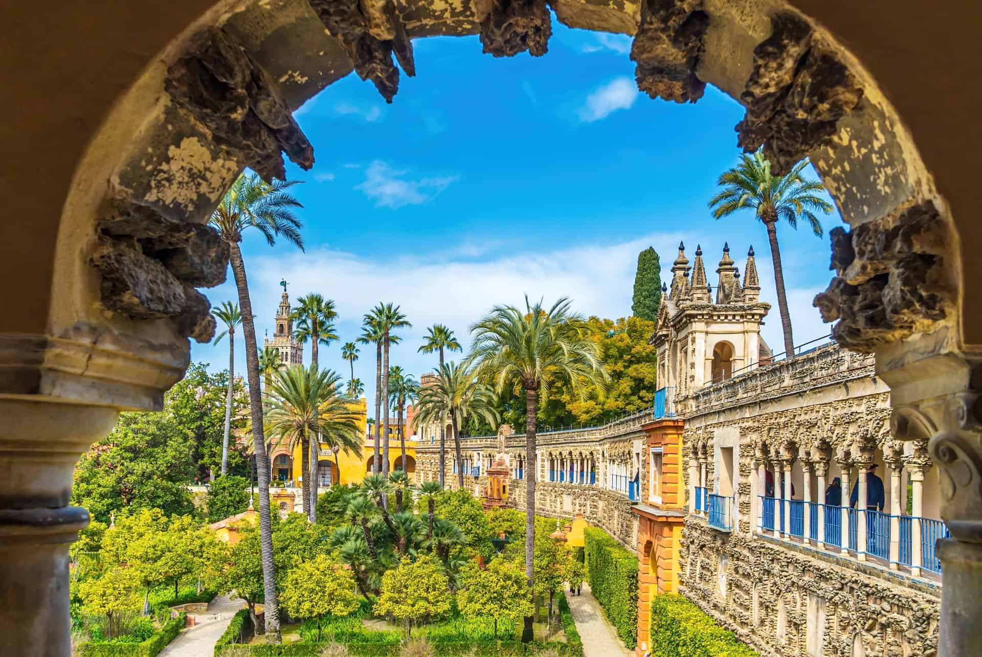 alcazar et jardins seville en avril