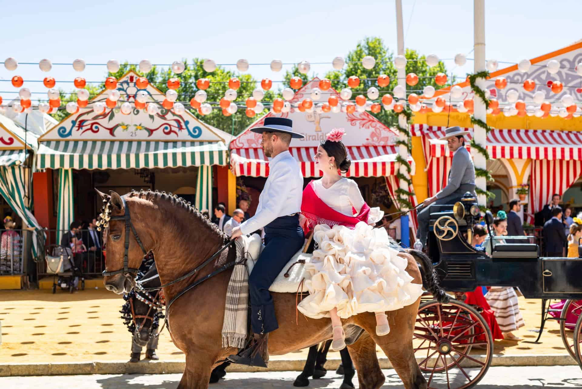 feria seville en avril